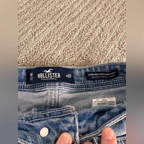 hollister jean shorts - Picture 3 of 3